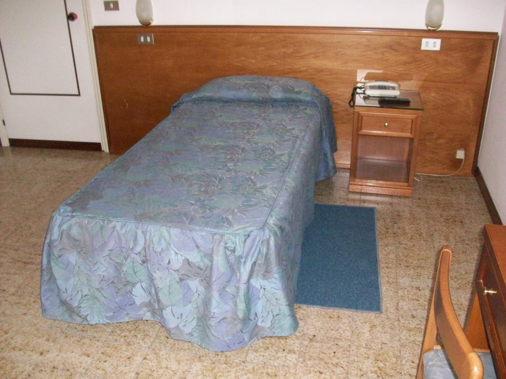 Hotel Santorotto Di Fabio Terrosi Синалунга Номер фото